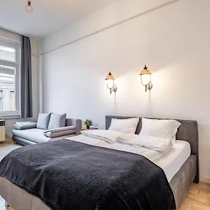  Apartament Luxurious At Center Ungaria